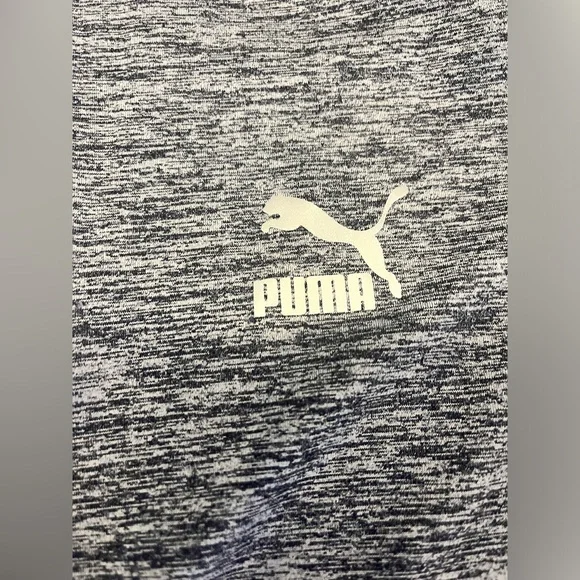 Excellent condition boys Puma long sleeve shirt size Medium 10-12 - Picture 2 of 4